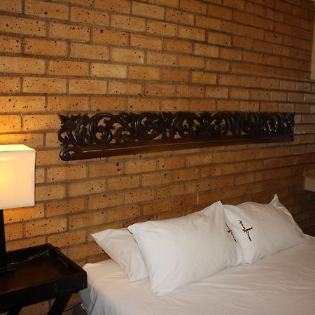 African Dreams Lodge Kempton Park Ngoại thất bức ảnh